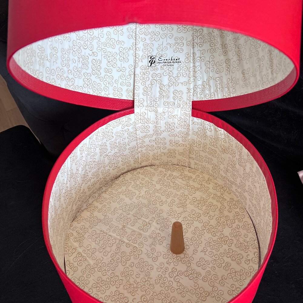 1950s Vintage Hat Box Wig Storage - Red - Picture 10 of 15